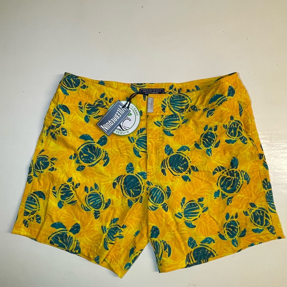 Vilebrequin yellow/orange green turtles. Size L men’s.